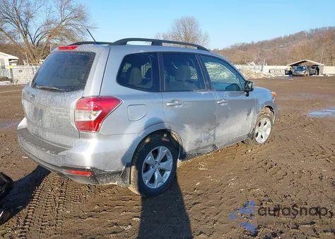 2015 Subaru Forester 2.5I Premium z USA, uszkodzony, nr VIN JF2SJADC7FH525312